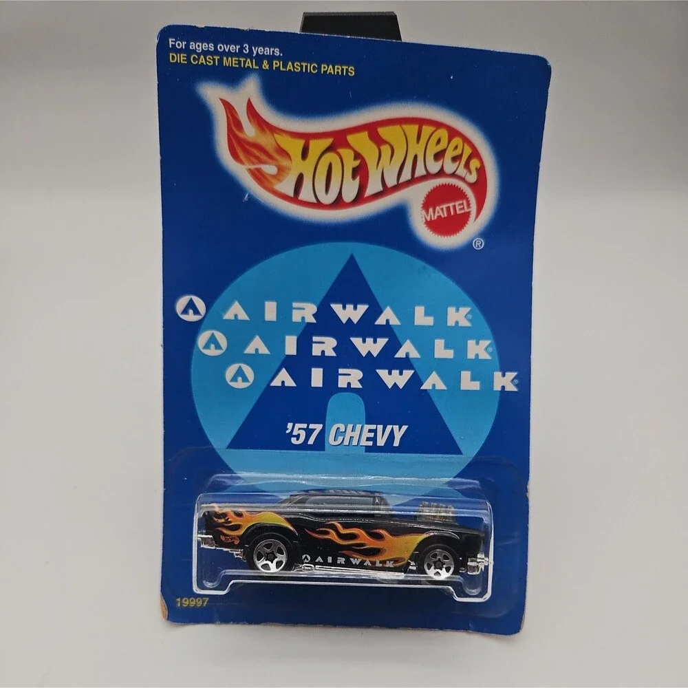 Hot Wheels 1998 Promo Special Edition AIRWALK '57 CHEVY badass flames htf